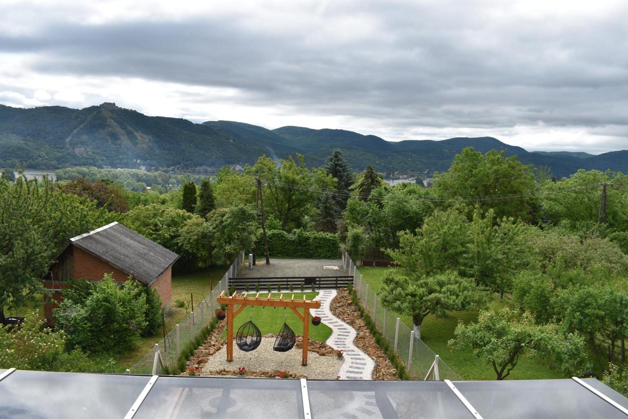 Woodpecker Villa Nagymaros Exterior photo