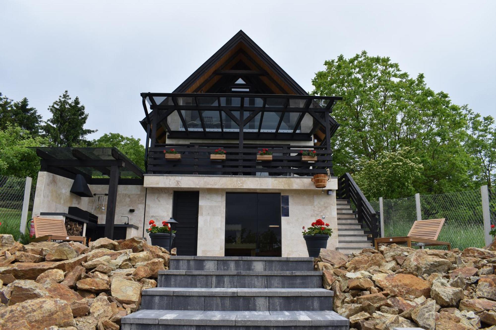Woodpecker Villa Nagymaros Exterior photo