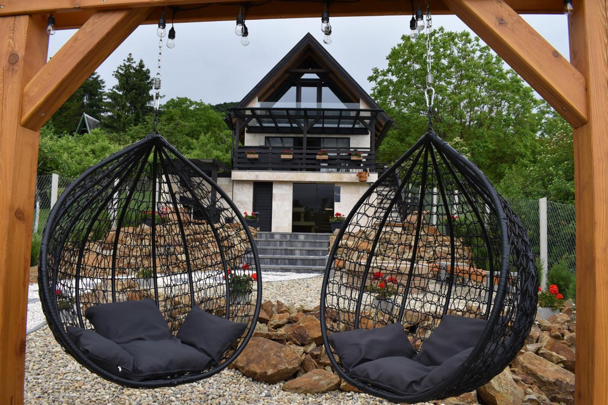Woodpecker Villa Nagymaros Exterior photo